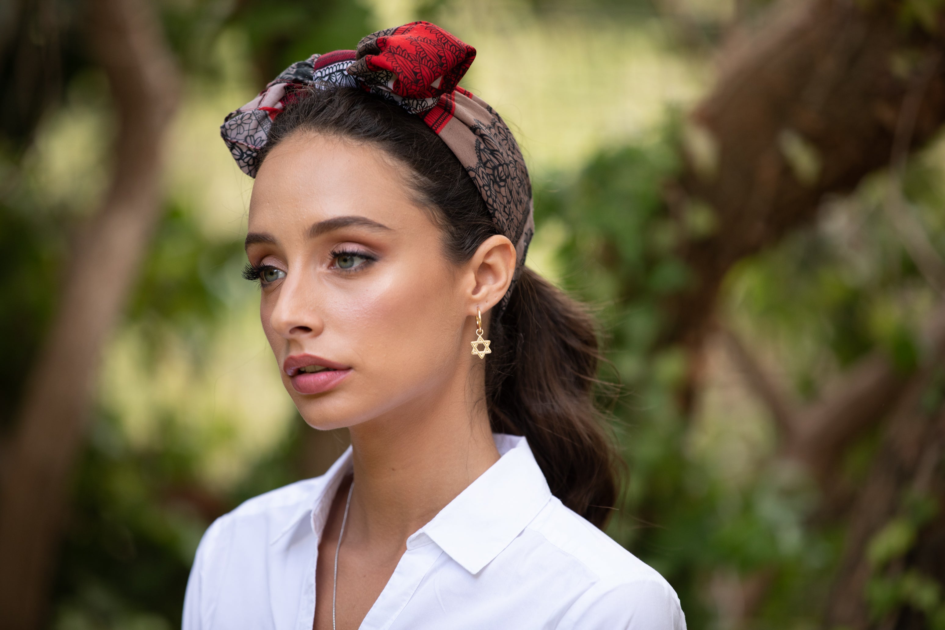 עגילי חישוק עם תליון מגן דוד