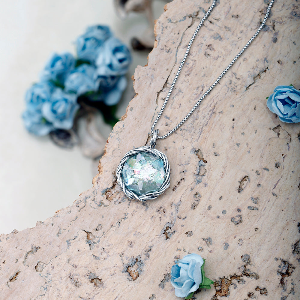 שרשרת תליון זכוכית רומית עגולה