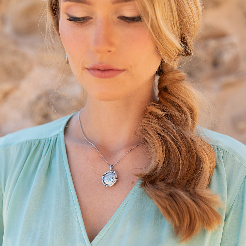 שרשרת תליון זכוכית רומית עגולה