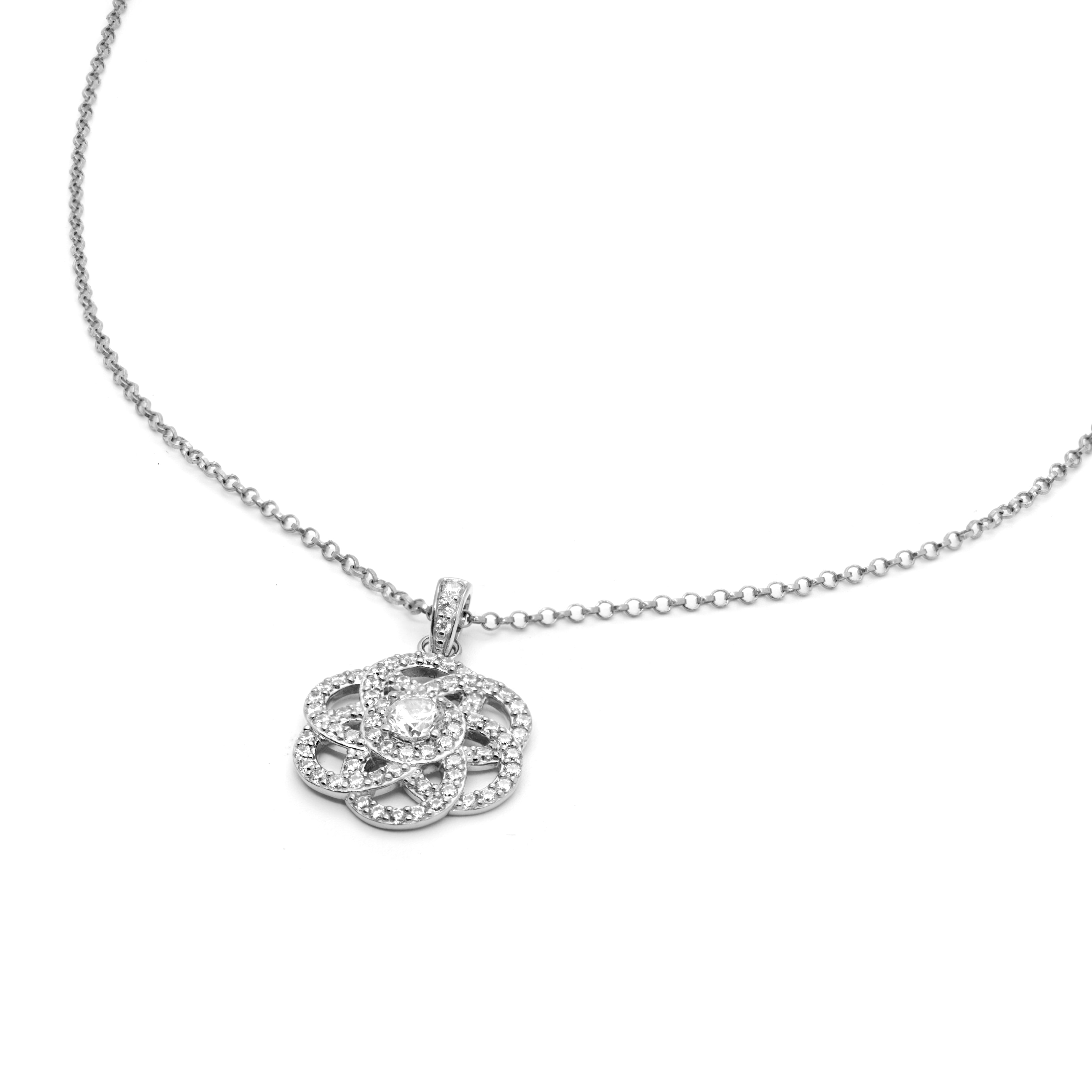 שרשרת עם תליון פרח משובץ עם אבני זרקוניה